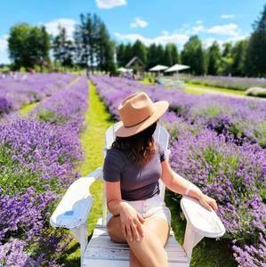 Meet your Posher, Marianne